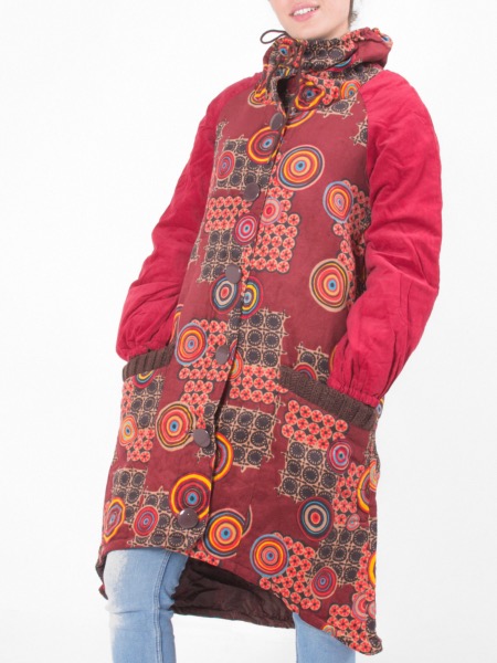 Manteau long en velours bordeaux à motif coloré baba cool