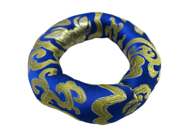 Petit coussin pour bol chantant bleu motif ethnique doré Ø 8 cm