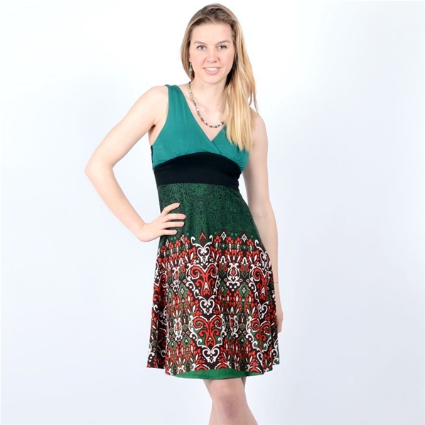 Robe verte au style pin-up à motif baroque