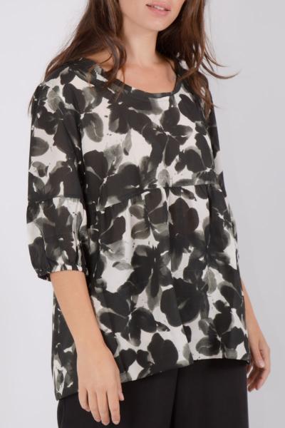 Blouse ample à manches bouffantes et motif noir et blanc