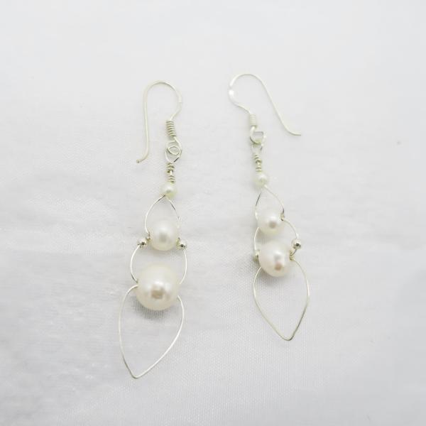 Boucles d'oreilles pendante avec perles