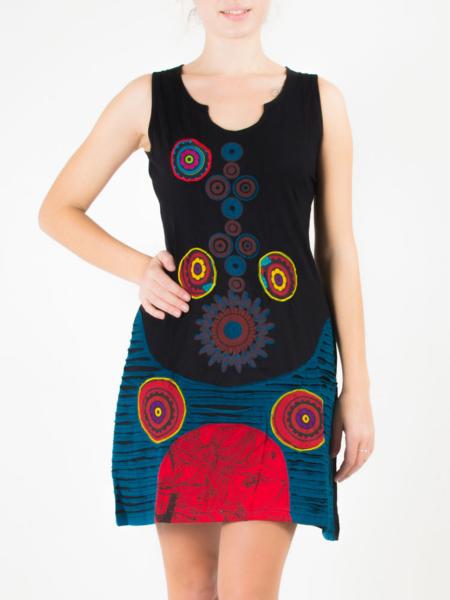 Robe noire griffé au style tribal