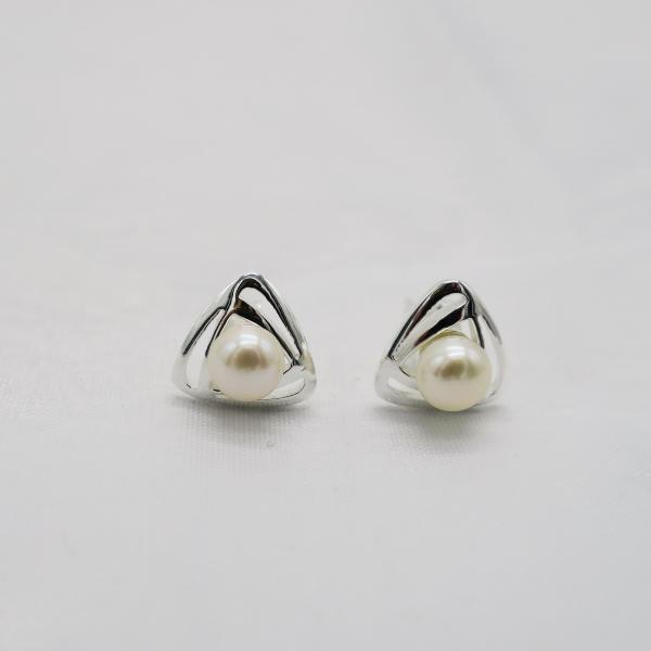 Boucles d'oreilles triangle avec perle