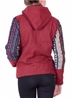 Veste rouge à capuche aux manches style tibétain