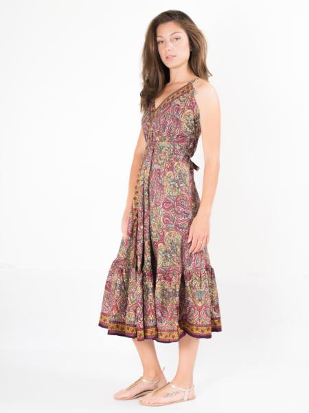 robe bordeaux et blanche