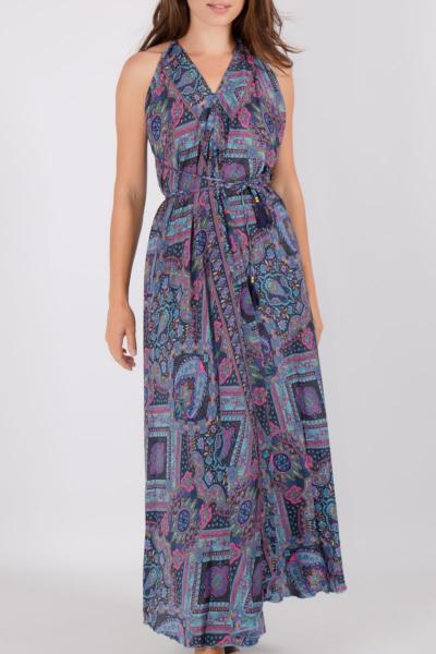 Robe longue dos nu en soie colorée à motif paisley bleu violet