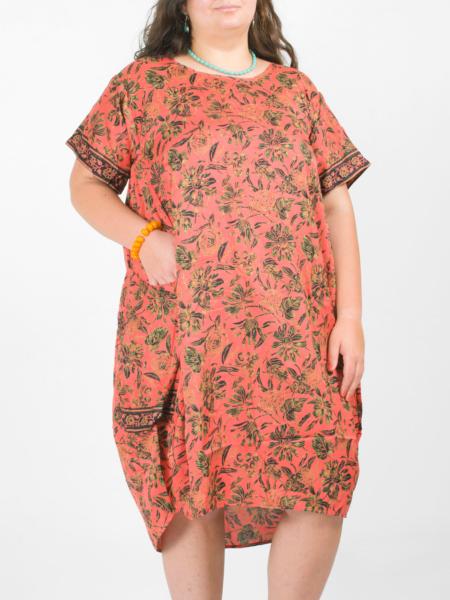 Robe midi grande taille imprimée rouge à motif floral