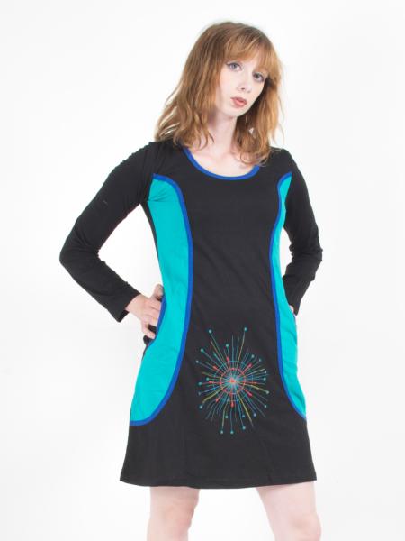  Robe noire et turquoise à manches longues brodée étoile