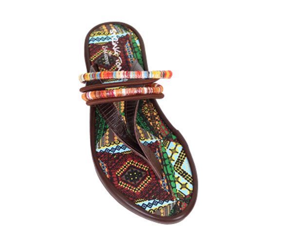 Sandales marrons style bohème à motifs ethniques